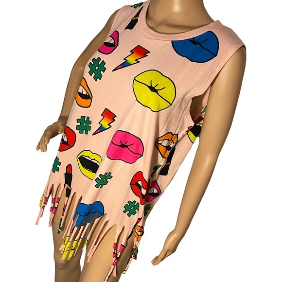 🆕 ON FIRE  | NEON LIPS POP ART FRINGE TANK  SZ XL - Picture 6 of 16